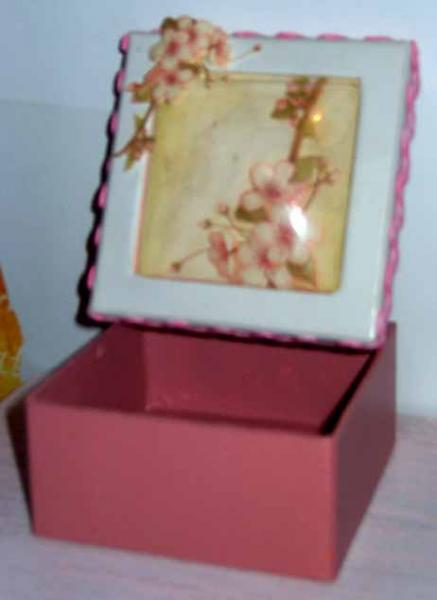 Boite carree trois d